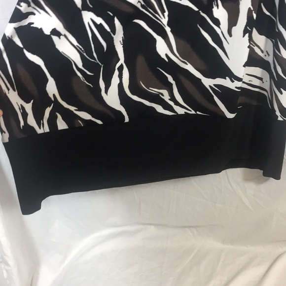 Cute little casual dress by Blue Sage, size medium. Please refer to picture. - Picture 5 of 7